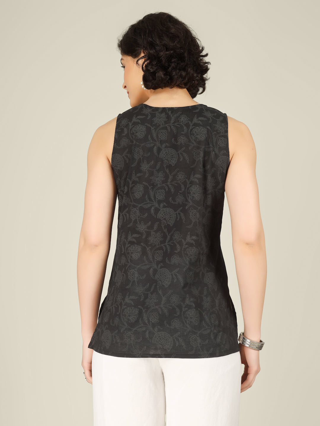Black Printed Round Neck Sleeveless Cotton Top