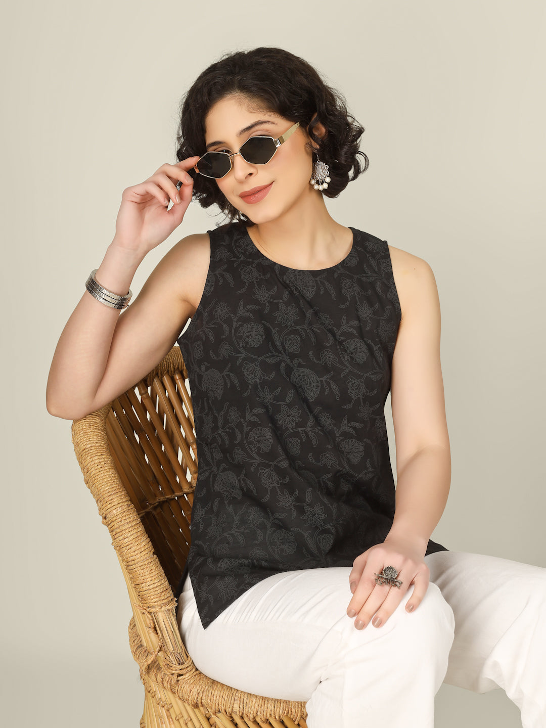 Black Printed Round Neck Sleeveless Cotton Top