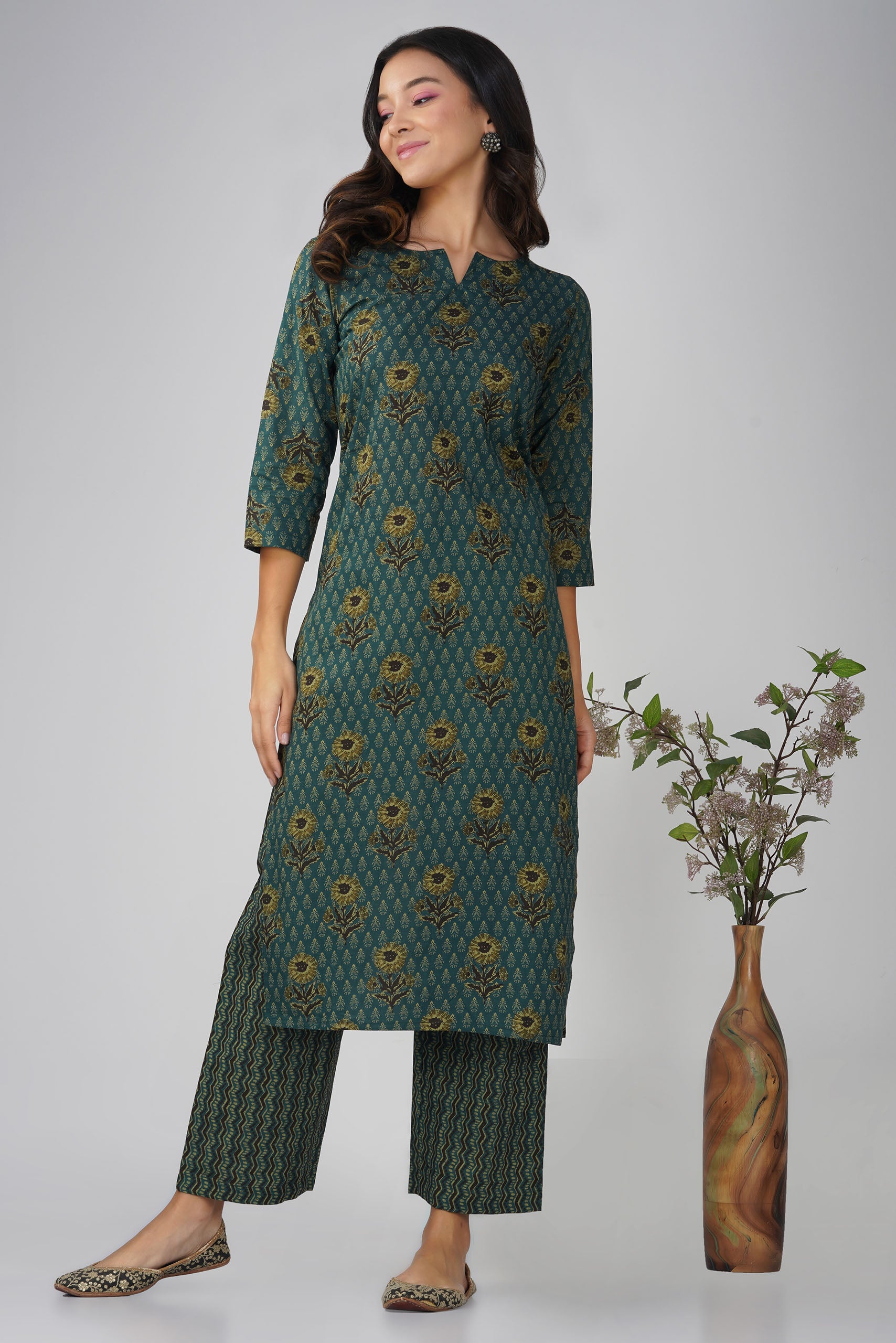 Green Printed Round V-Neck Cotton Kurta Set