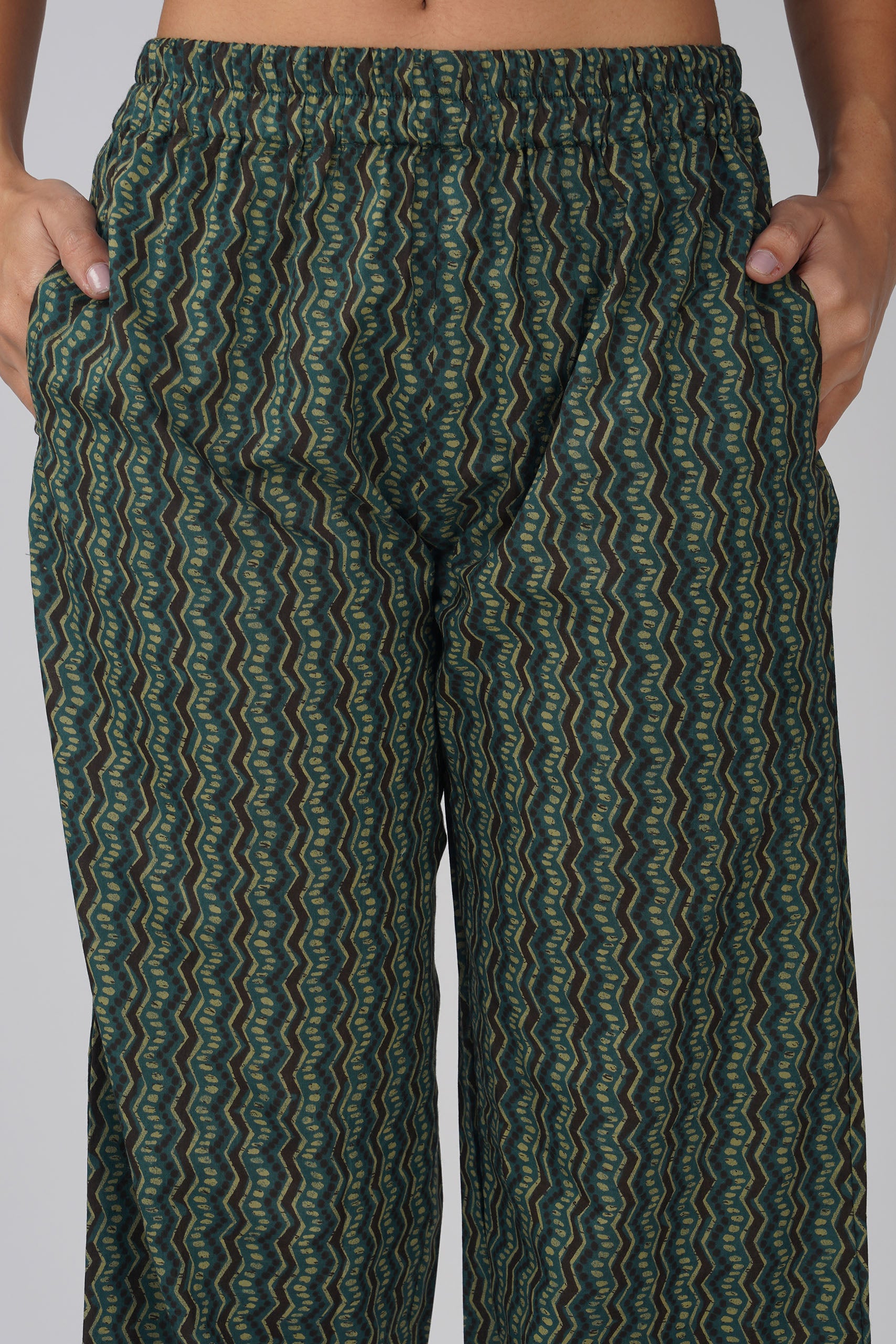 Green Printed Round V-Neck Cotton Kurta Set