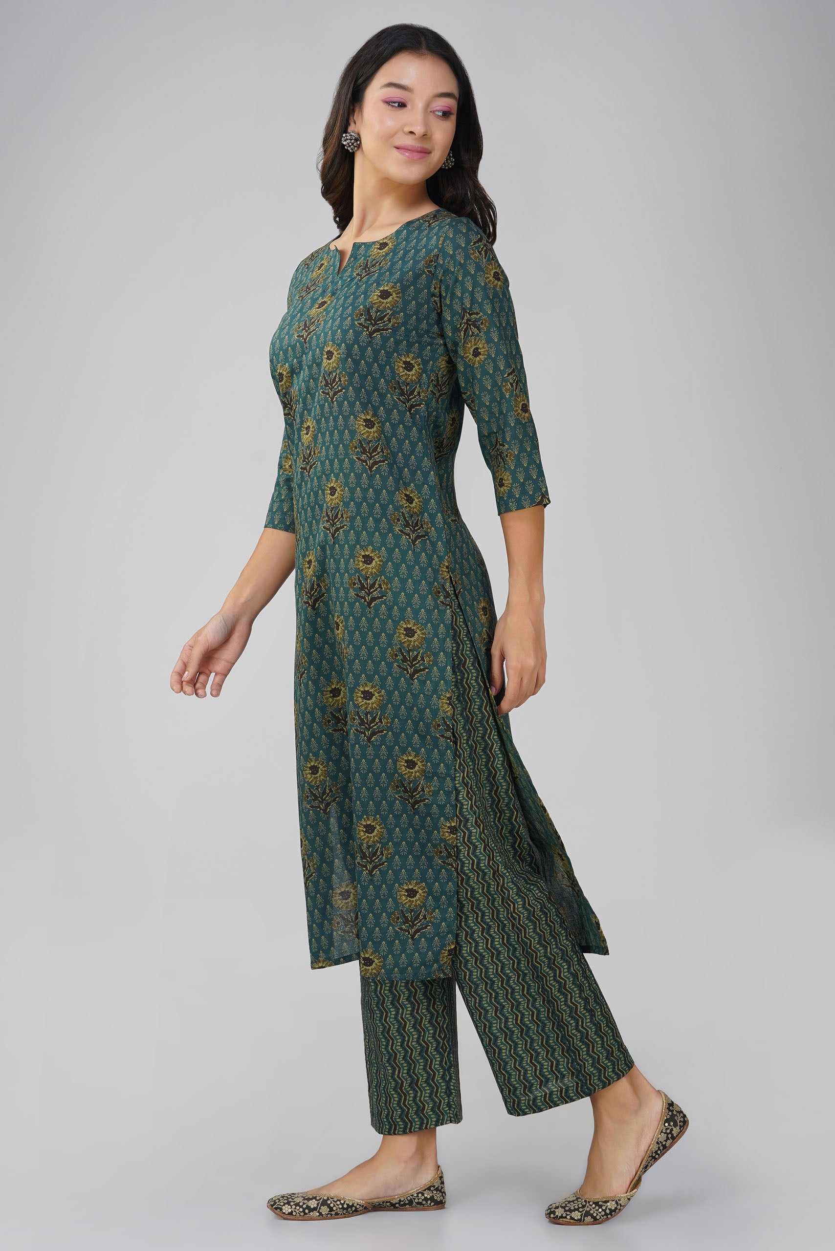 Green Printed Round V-Neck Cotton Kurta Set