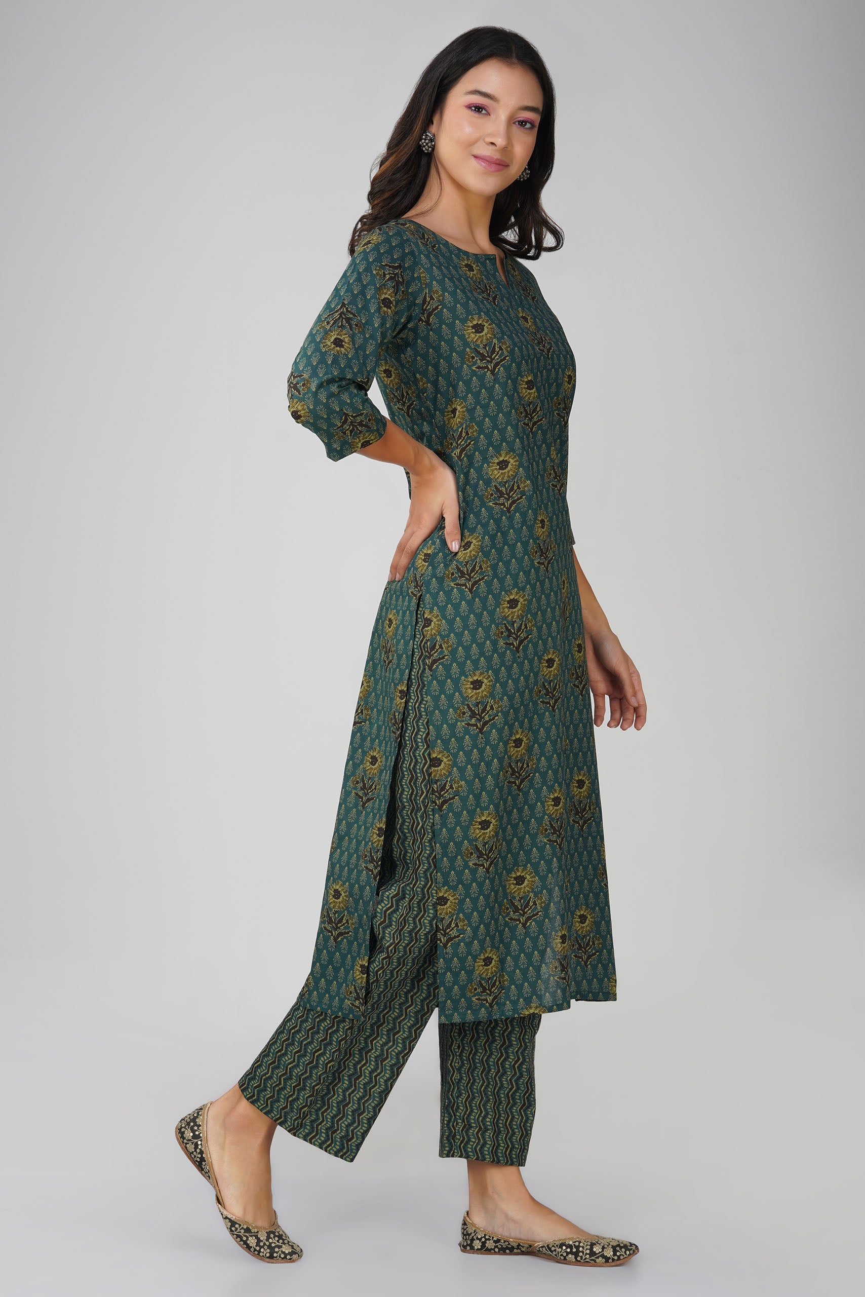Green Printed Round V-Neck Cotton Kurta Set
