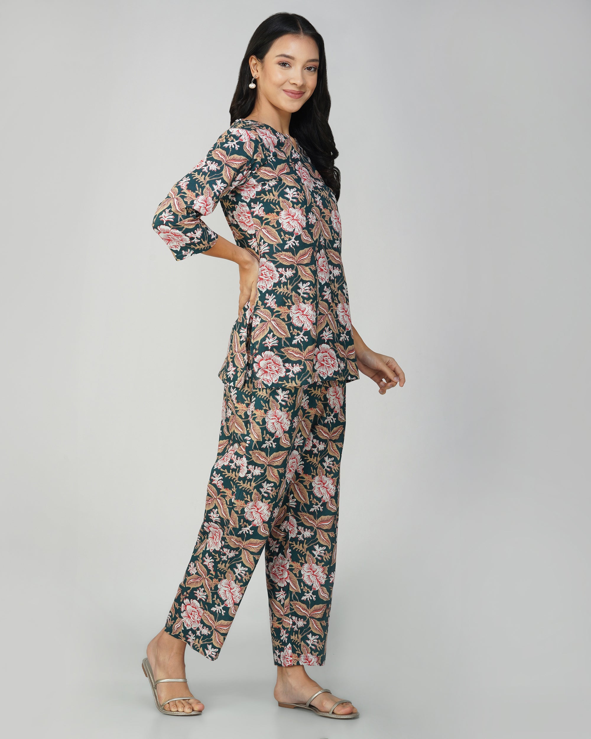 Green Printed Round V-Neck Cotton Co-ord Set