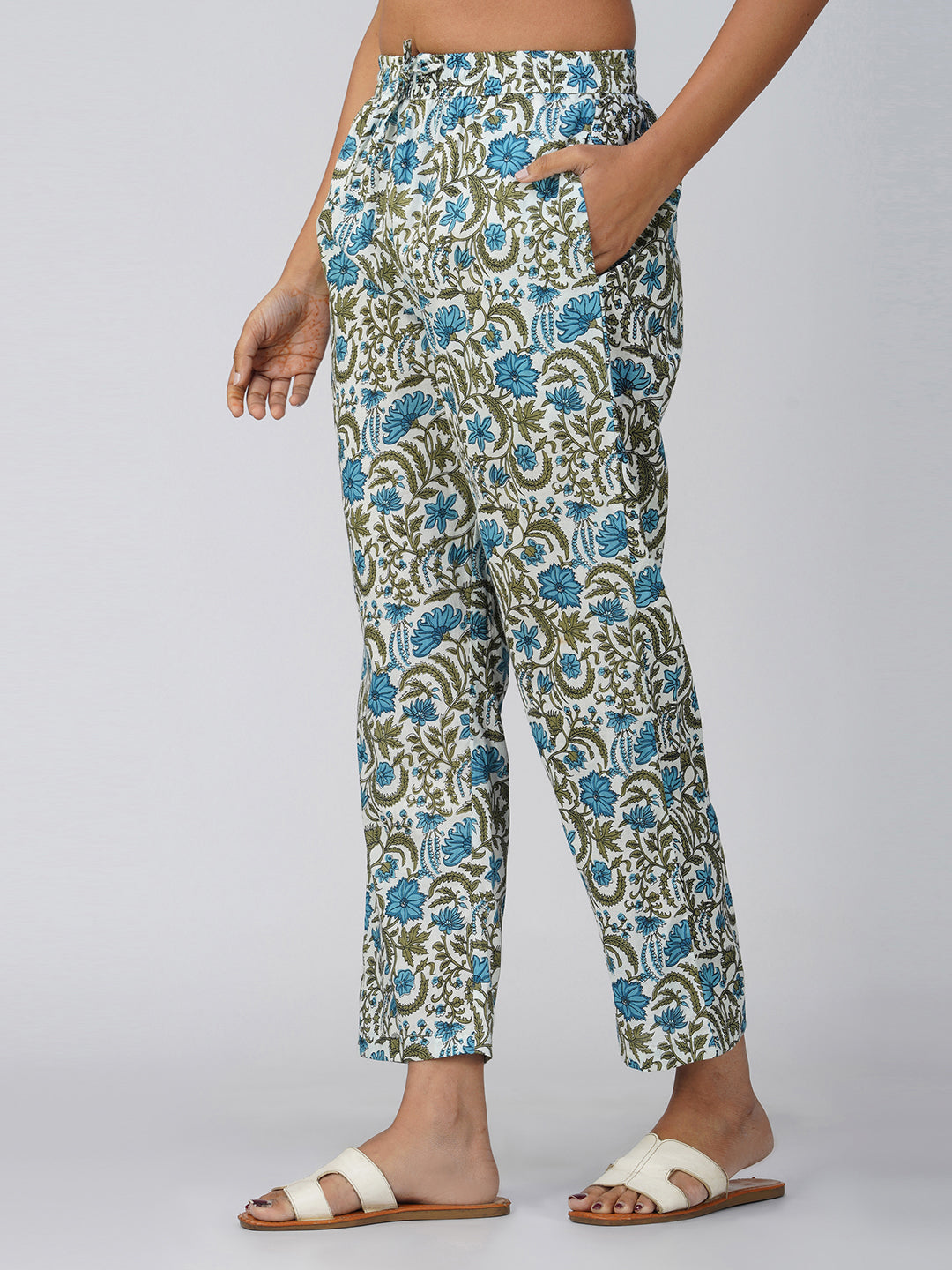 White Printed V-Neck Cotton Kurta Set