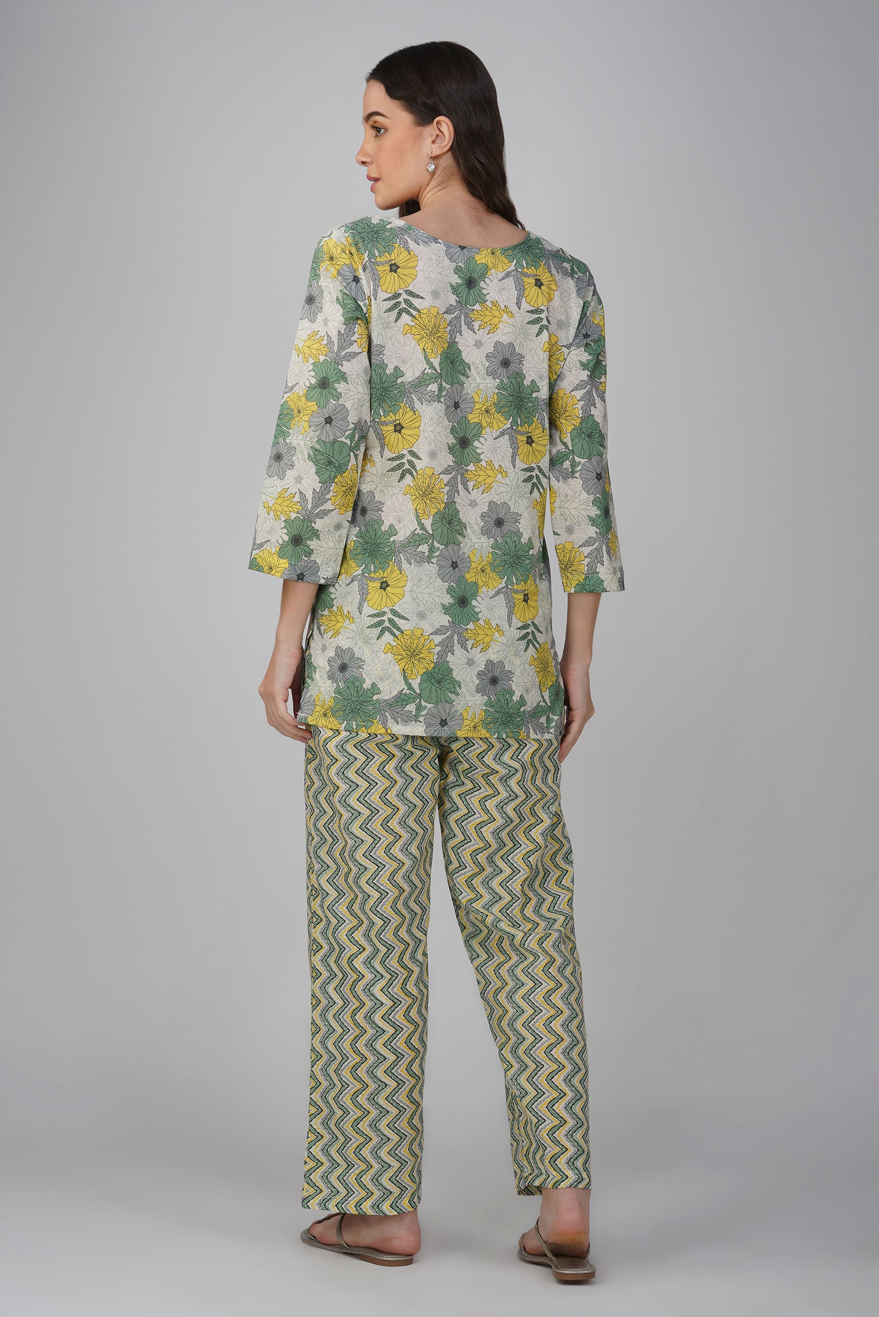 Off-white Printed Round V-Neck Cotton Co-ord Set