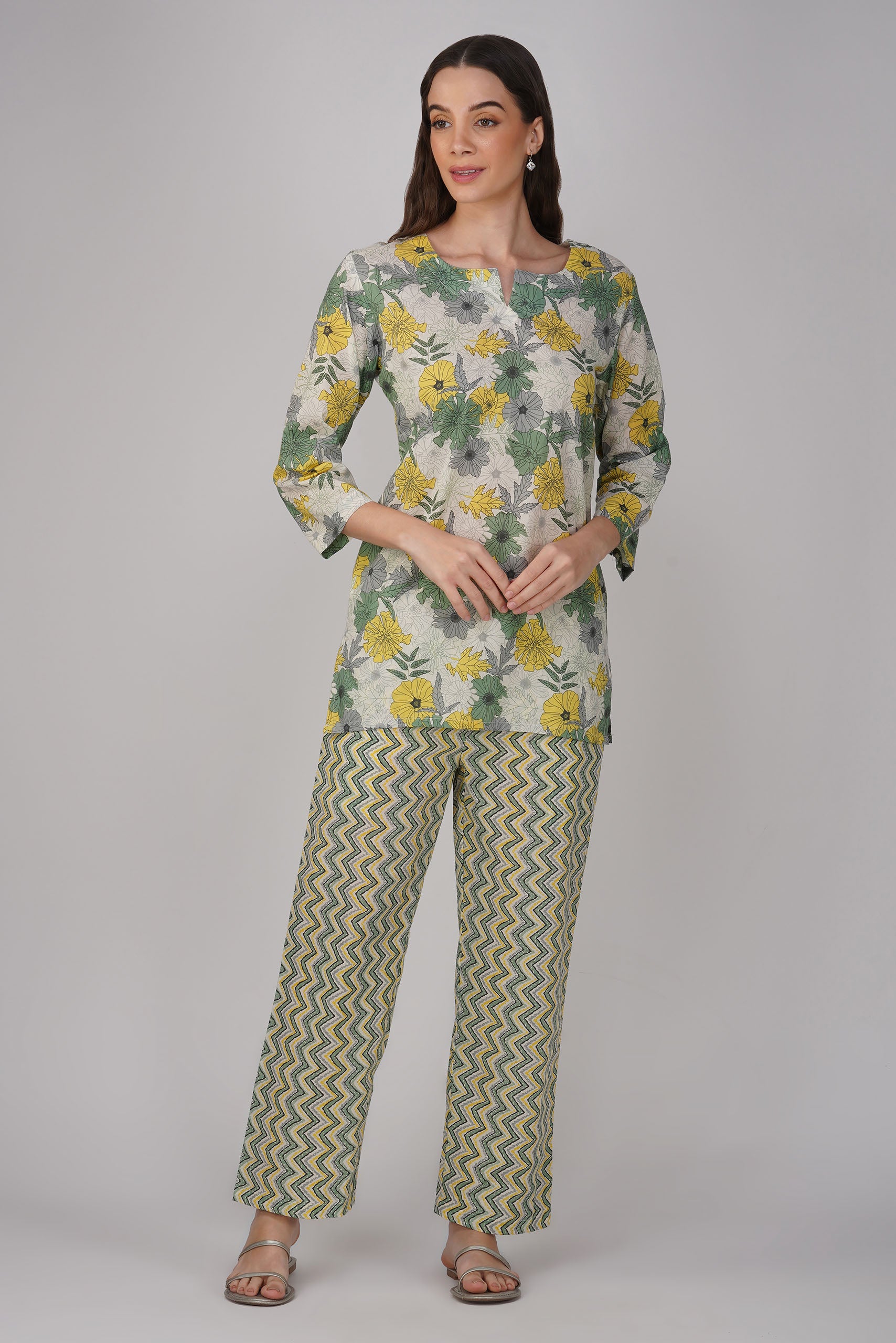 Off-white Printed Round V-Neck Cotton Co-ord Set