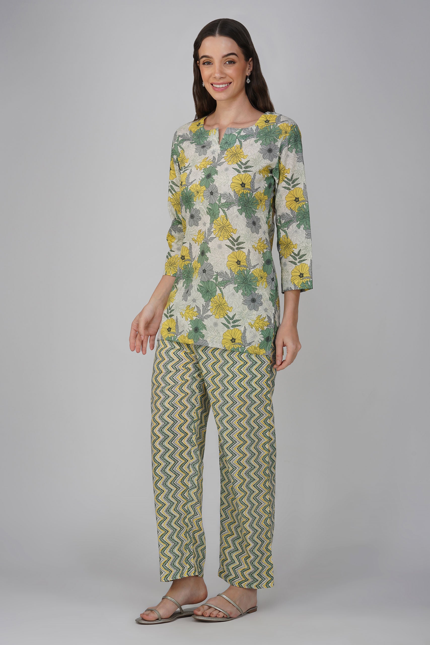 Off-white Printed Round V-Neck Cotton Co-ord Set