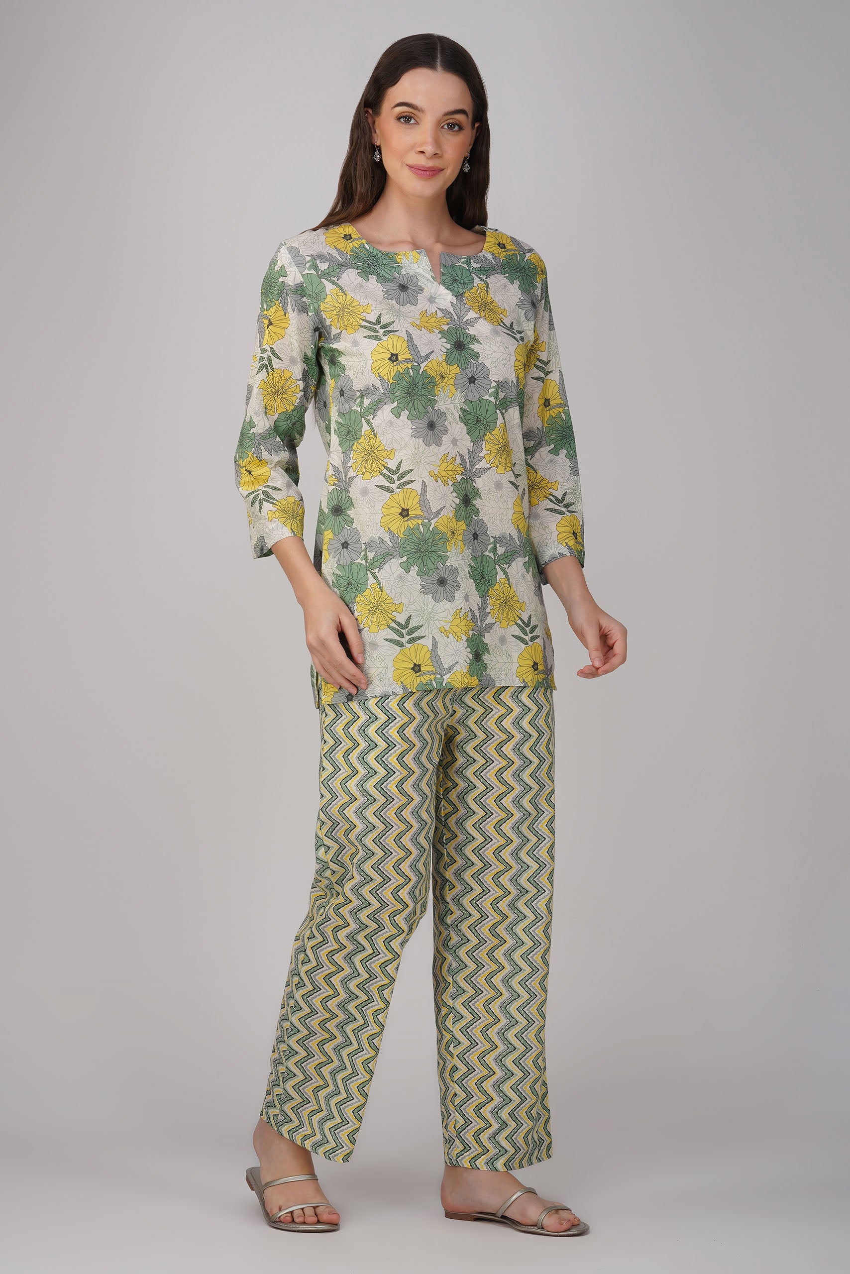 Off-white Printed Round V-Neck Cotton Co-ord Set