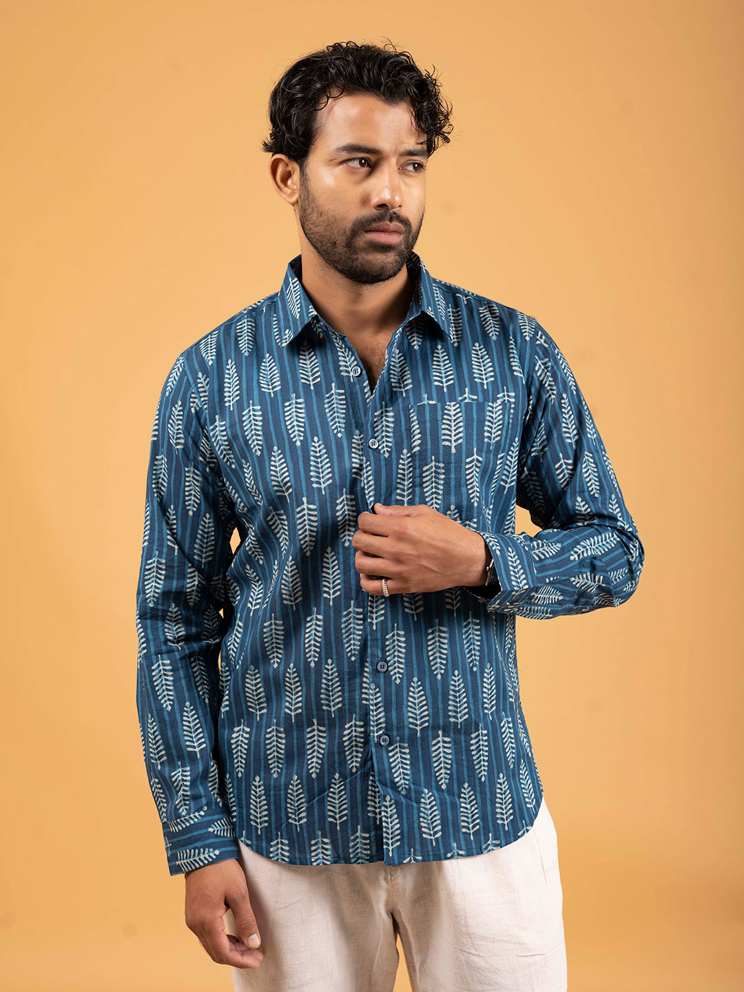 Mens Blue Printed Full-Sleeve Cotton Shirt