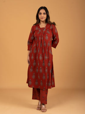 Red Printed Cotton Kurta Set With Dupatta