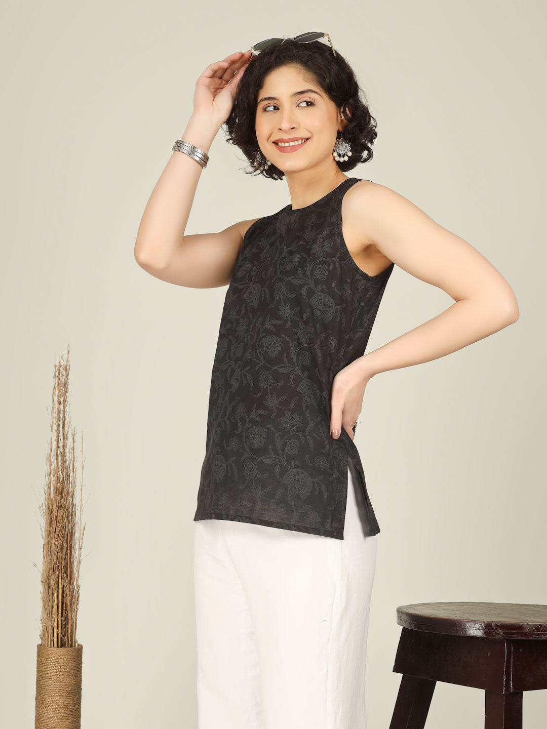 Black Printed Round Neck Sleeveless Cotton Top