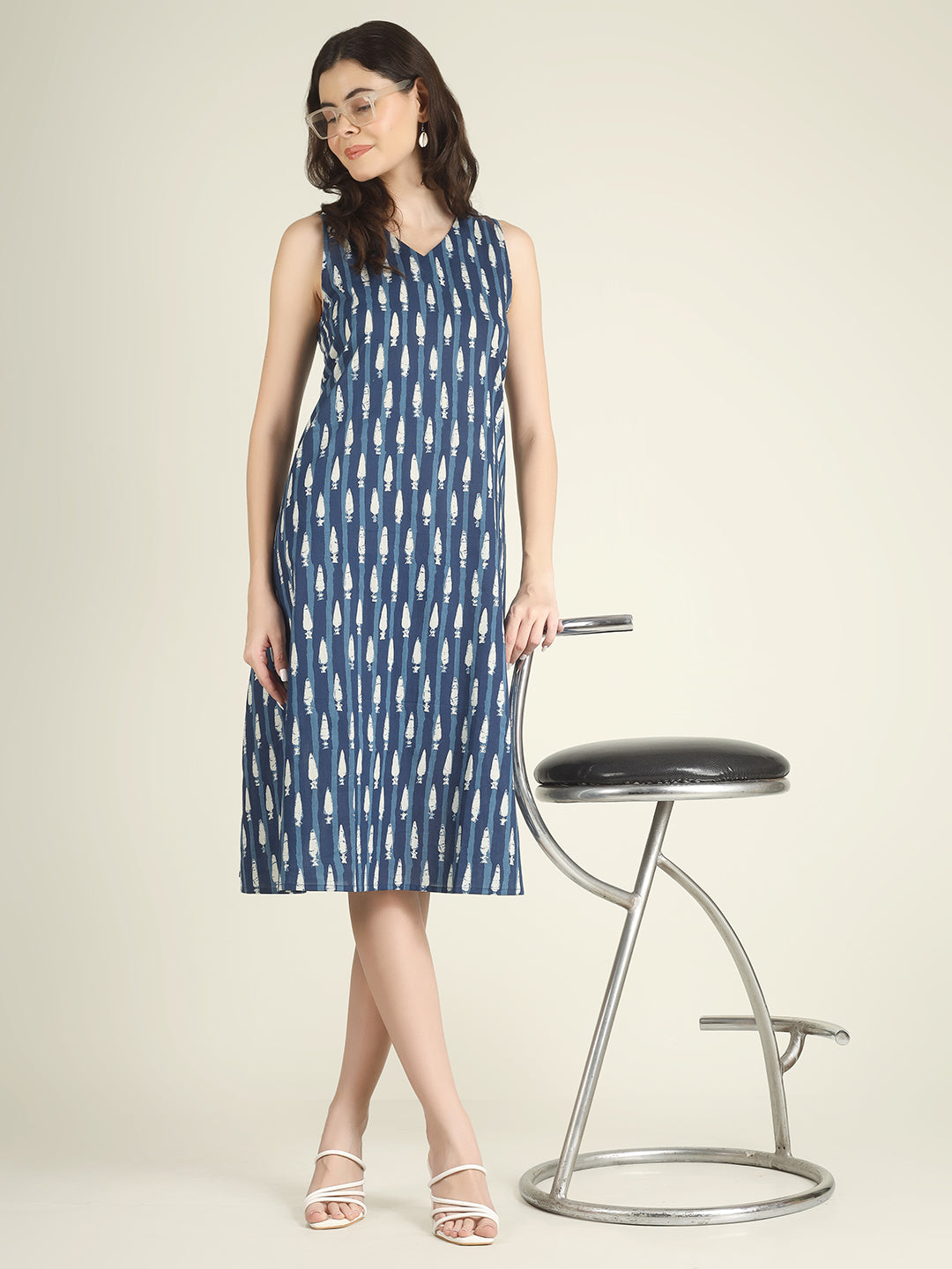 Blue Prined Sleeveless V-Neck A-Line Cotton Dress