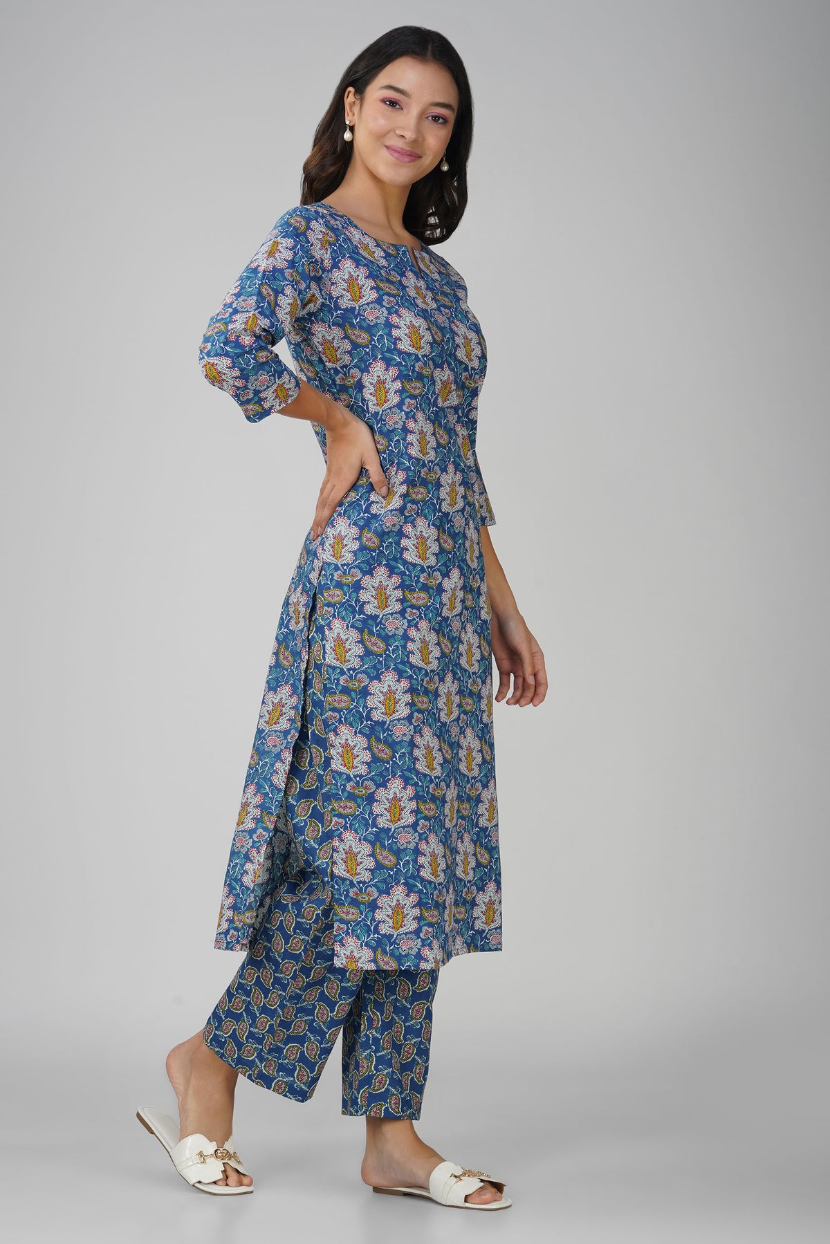 Blue Printed Round V-Neck Cotton Kurta Set