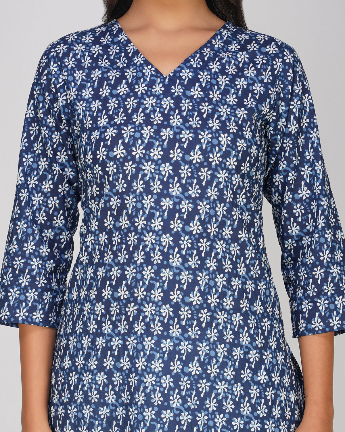 Blue Printed V-Neck Cotton Kurti