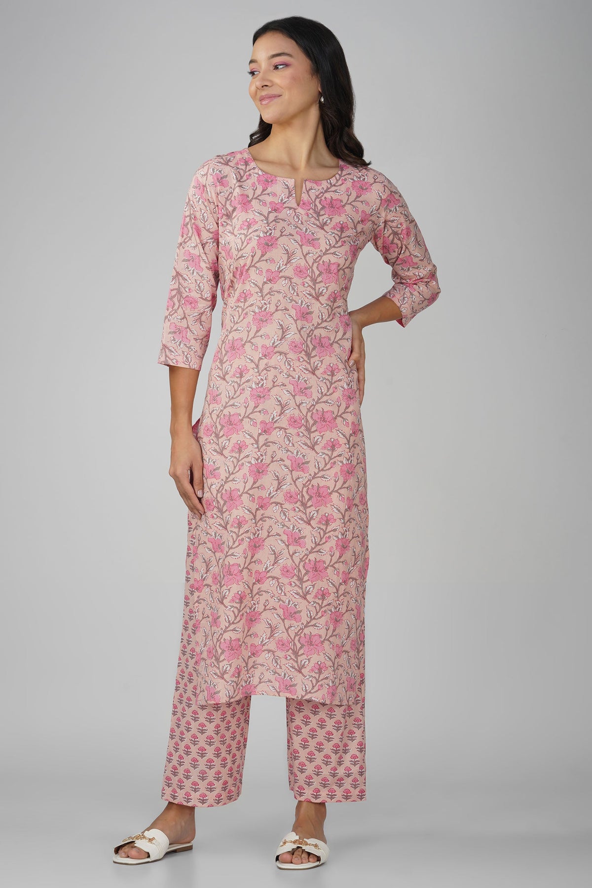 Light Pink Printed Round V-Neck Cotton Kurti