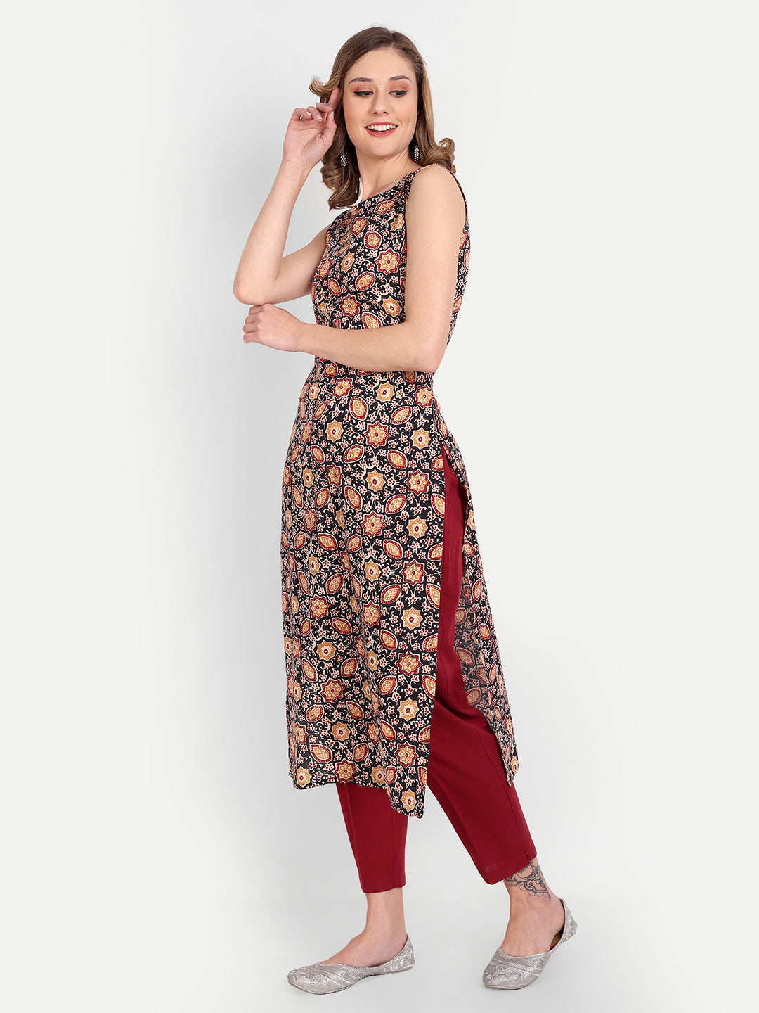 Look summer ready in sleeveless kurta with pants | HT Shop Now